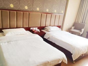 Danfengbailu Business Hotel Наньчан Экстерьер фото